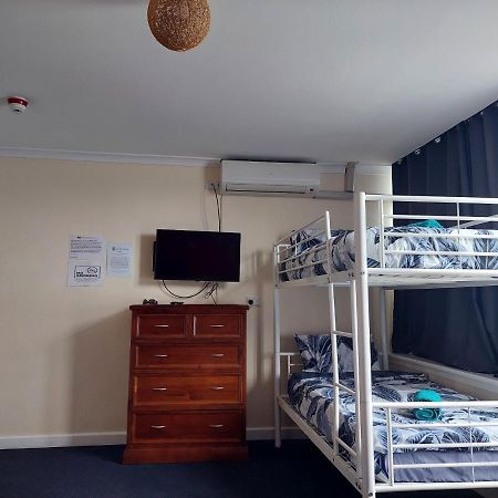 Port Adelaide Backpackers Hostel Eksteriør bilde