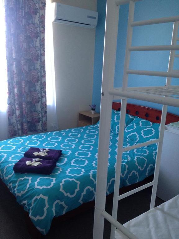 Port Adelaide Backpackers Hostel Eksteriør bilde